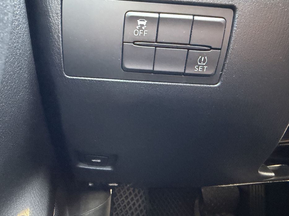 Продам Mazda 3 2018