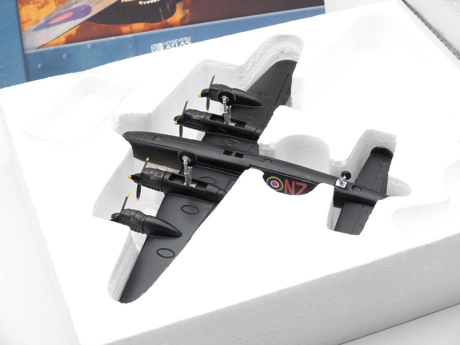 MIniatura em metal Avro Lancaster Admiral Prune