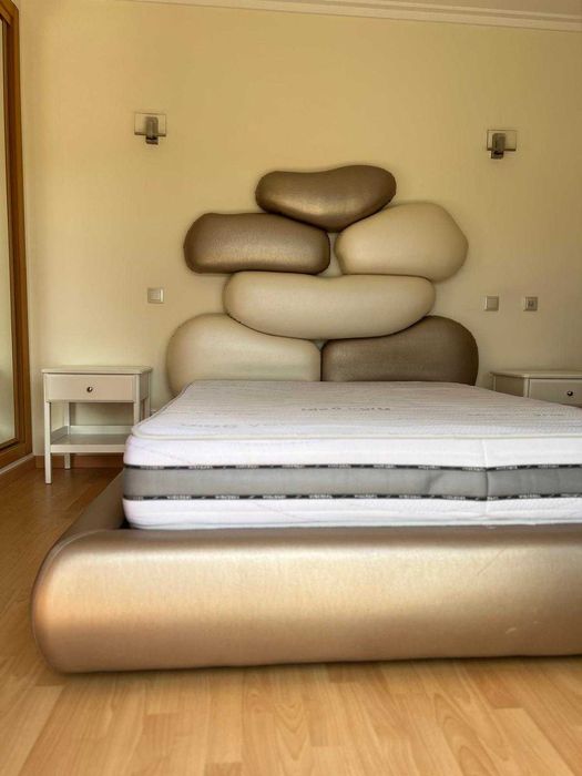 Cama de casal com colchão