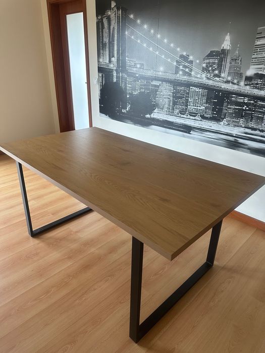 Mesa de jantar + 4 cadeiras