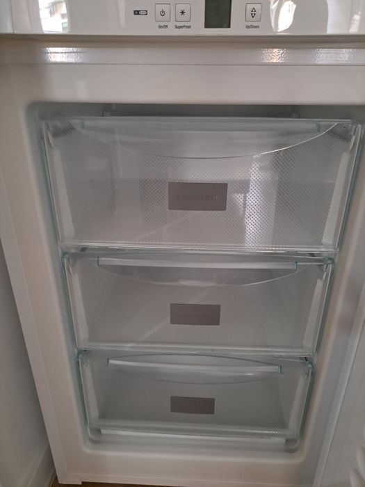 Arca Congeladora Vertical Liebherr (3 Gavetas)