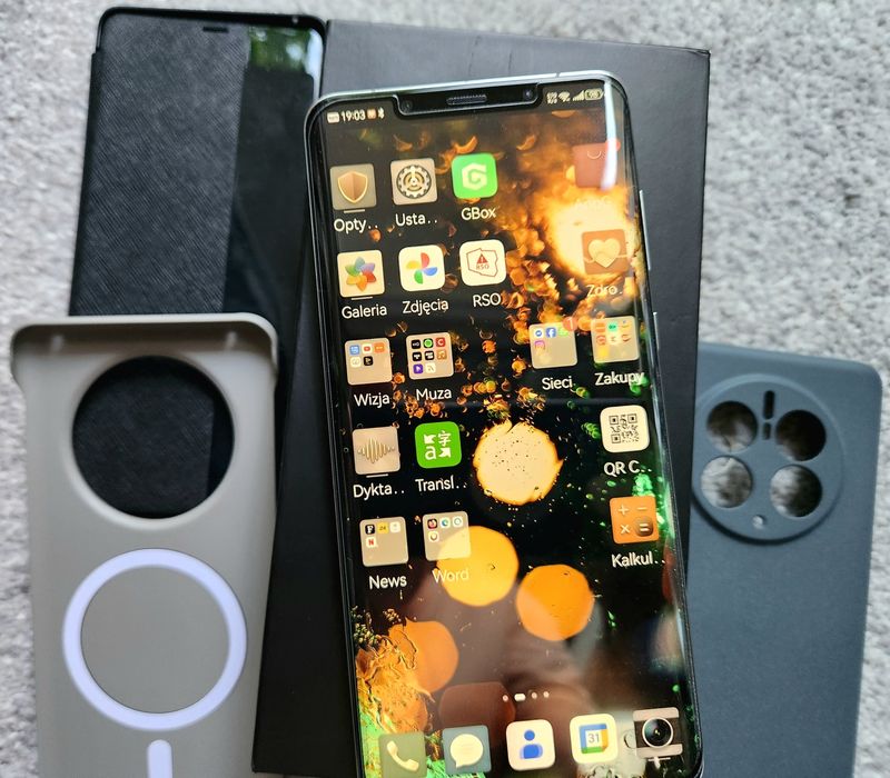 Huawei Mate 50 Pro 8/256G plus dodatkowe etui