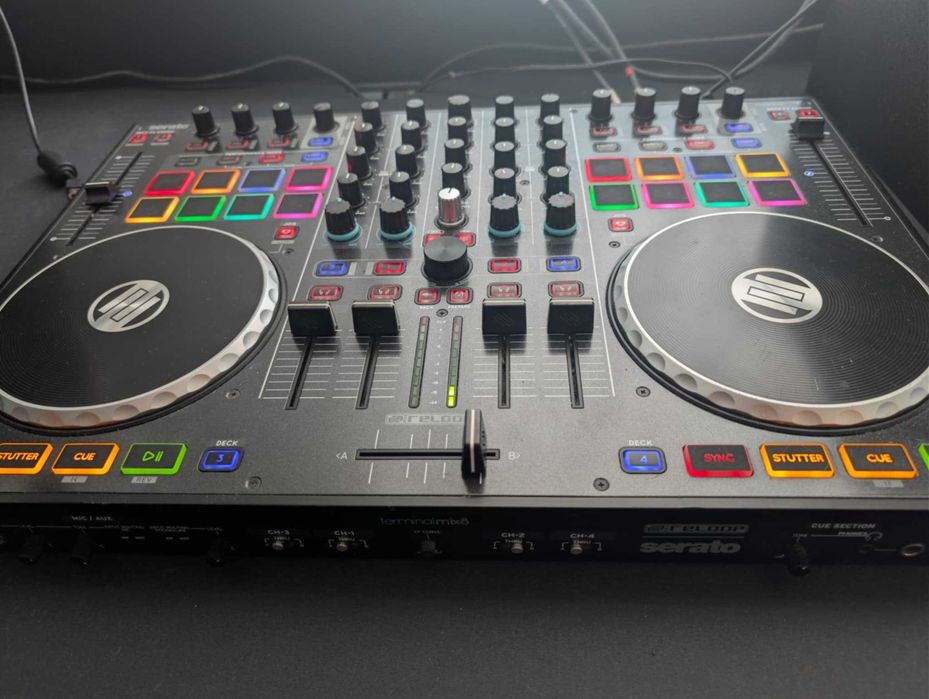 Konsola DJ Reloop Terminal Mix 8, Serato DJ PRO