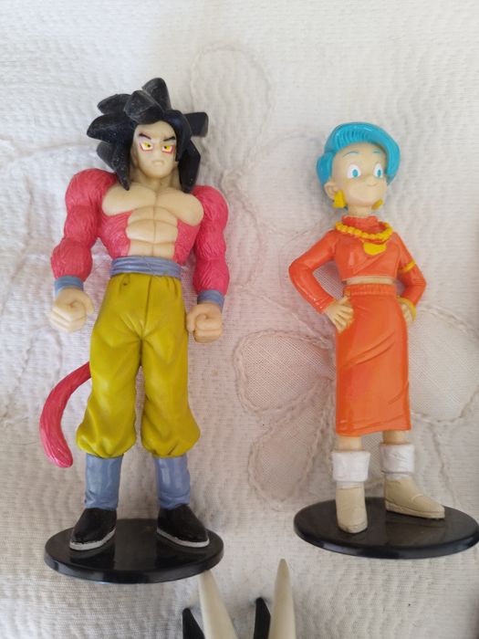 Vários figuras do Dragon Ball Z. Vejam os meus outros anúncios. Vendo