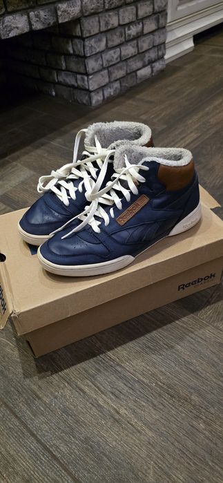 Продам кросовки, кеды .