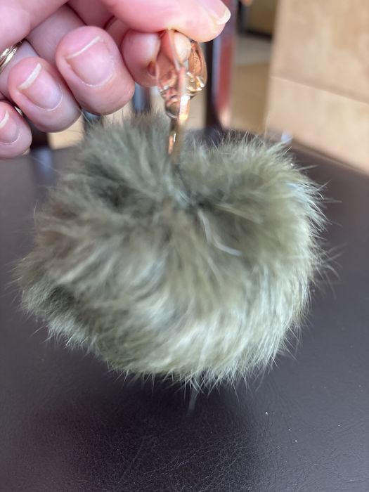 Pompon przywieszka