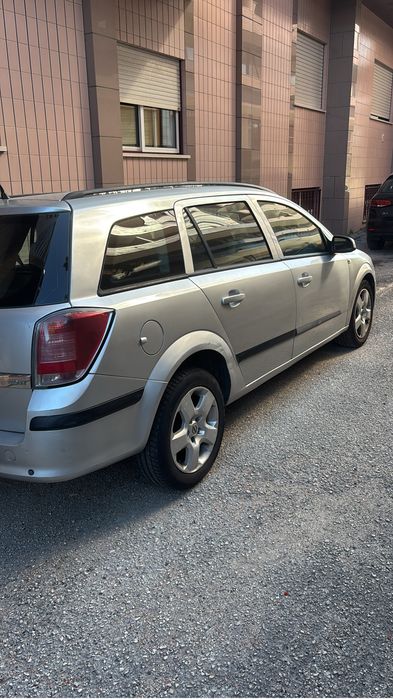 Vendo opel caravam 2006