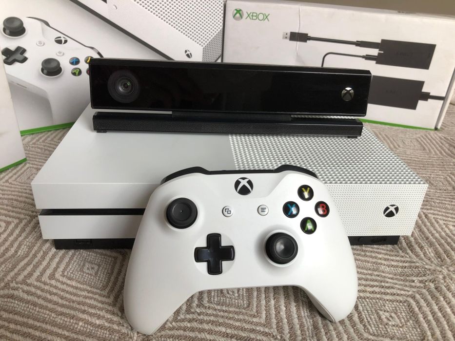 Xbox ONE S 4K HDR zestaw z czujnikiem KINEKT, pad + gratis, jak nowy!