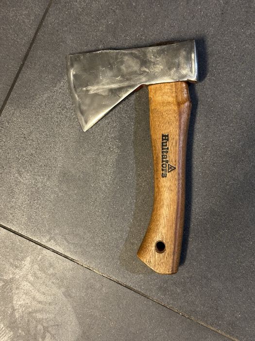 Stare solidne siekiera