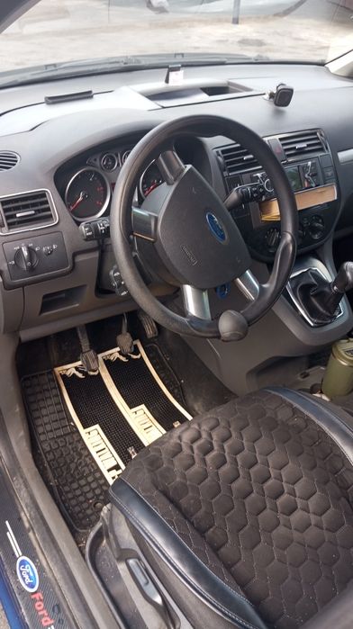 Автомобиль Ford c-max 2009