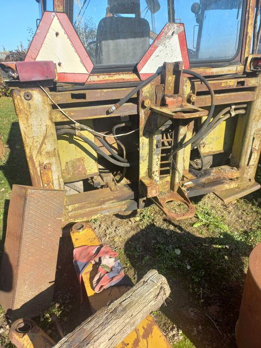 koparko-ładowarka ostrówek