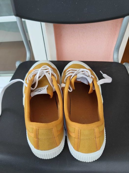 Ténis Sanjo cor mostarda novos