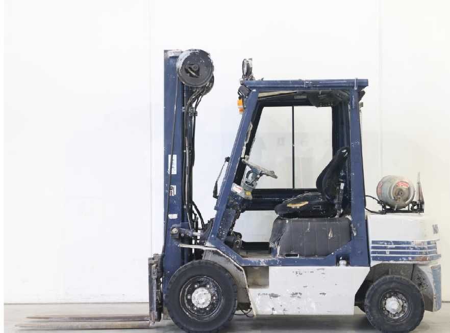 Komatsu FG25HT-11 TRIPLEX 5.50 m Wózek widłowy 2.5 tony