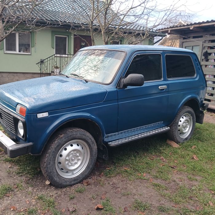 Нива       21214