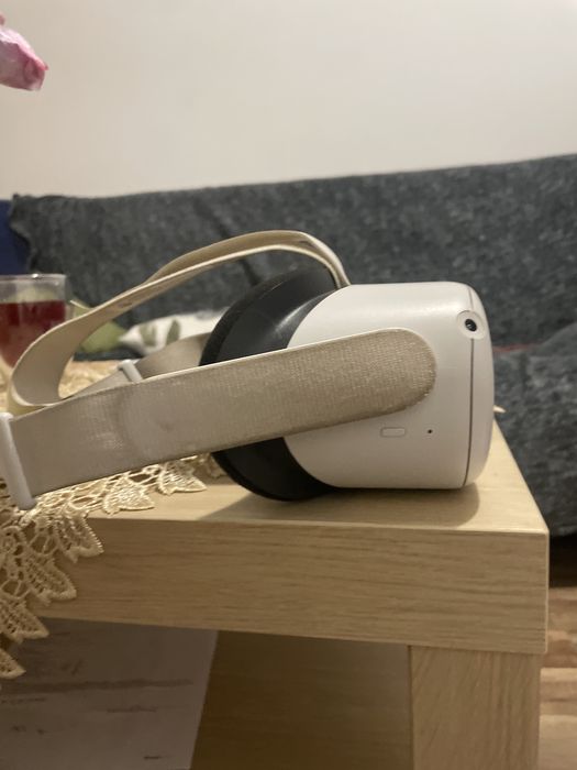 Sprzedam oculus quest 2