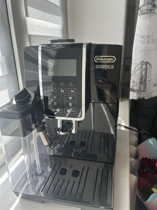 Кавомашина Delonghi Dinamica