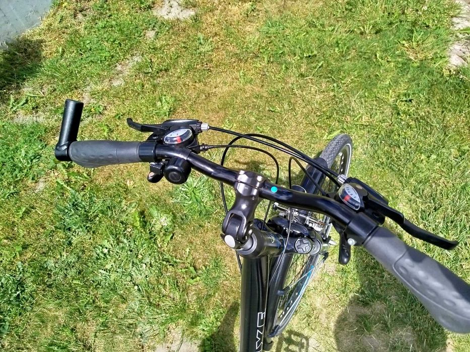 Rower Miejski Trekkingowy RIXE LYON Koła 28 cali Rama Alu 45 cm 17,5 cali