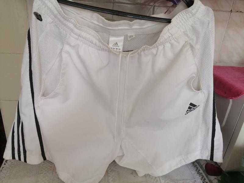 Мужские шорты адидас  .  и других компаний