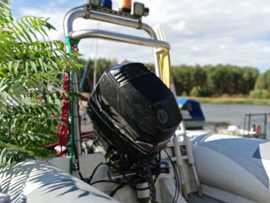 Rib z silnikiem 90 km