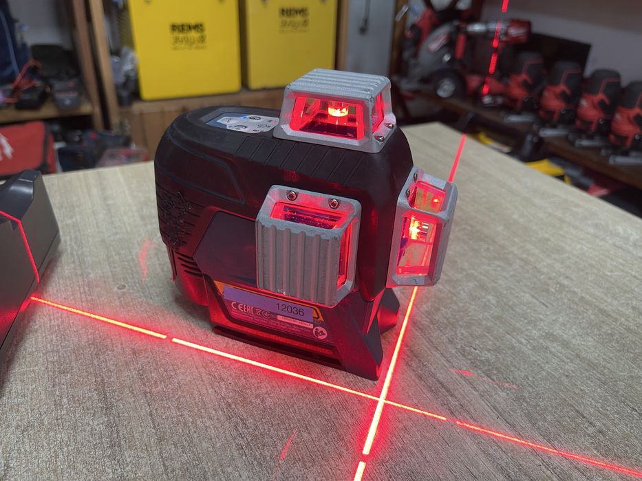 Bosch GLL 3-80 C / 3D лазерний рівень Бош
