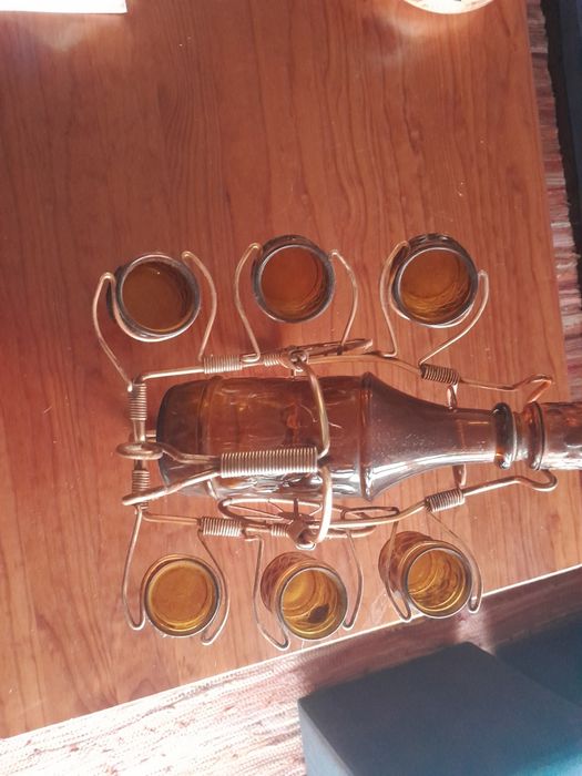 Suporte garrafas antigo