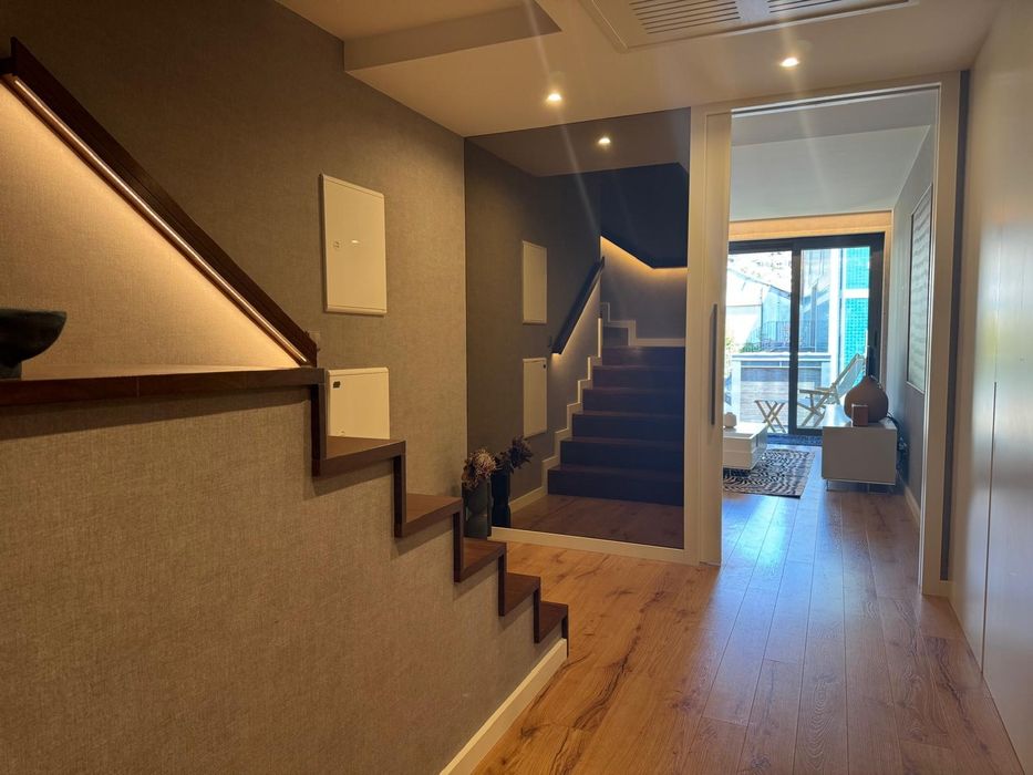 Apartamento T2 à venda na Avenida de Fernão de Magalhães
Bonfim, Porto, Porto