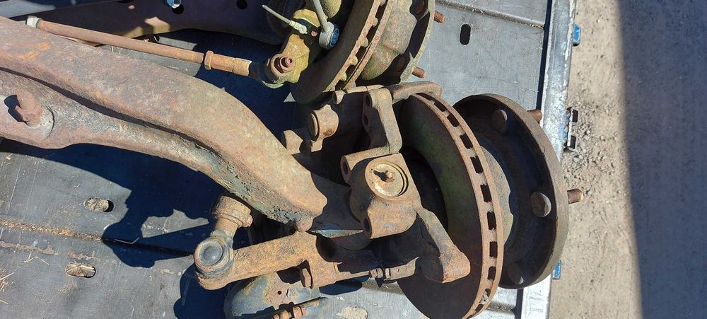 STARMAN STAR MAN oś przednia zwrotnica piasta zacisk