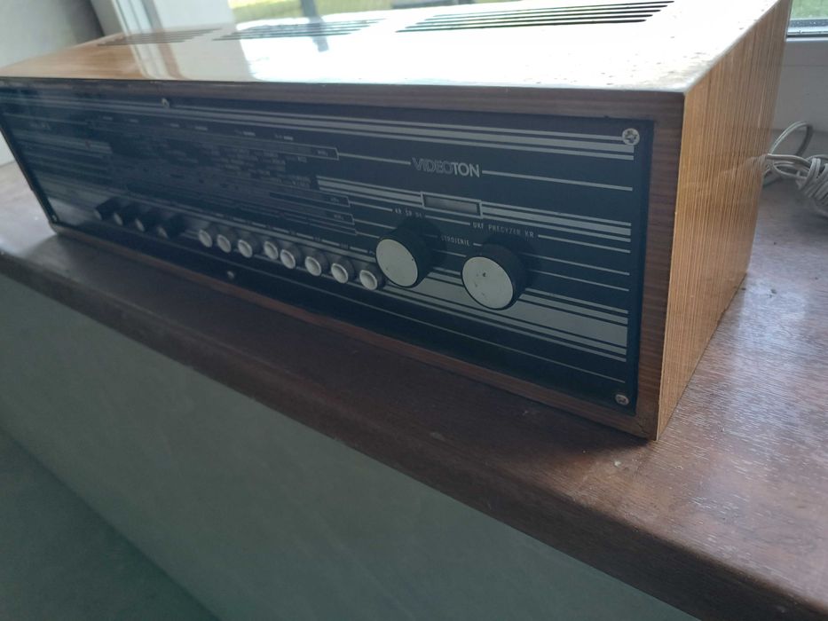Halka R4932 radio PRL