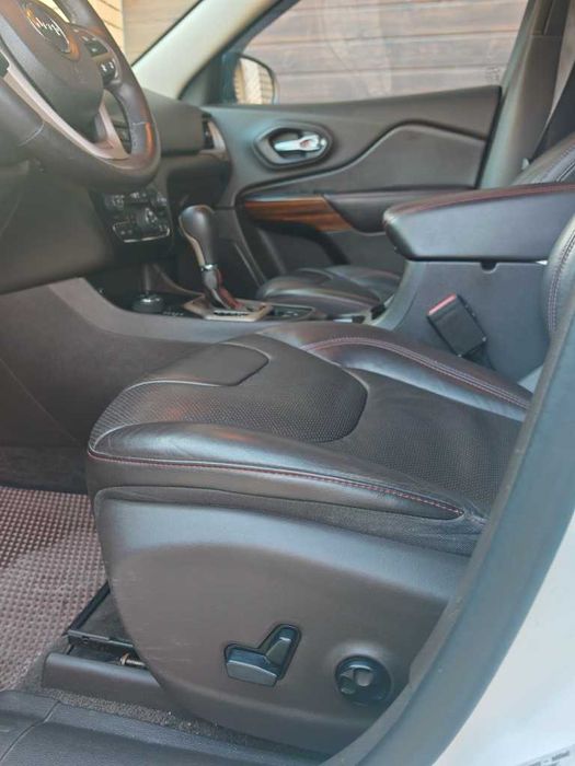Продам Jeep Cherokee TrailHawk Elit 2015/2016