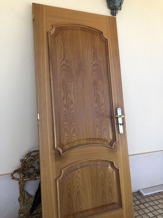 Porta interior em madeira carvalho