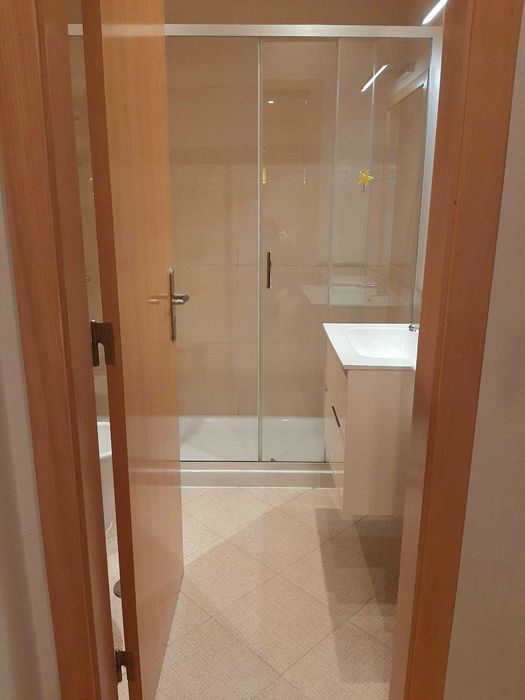Bonito apartamento T1 com vista mar na Charneca da Caparica