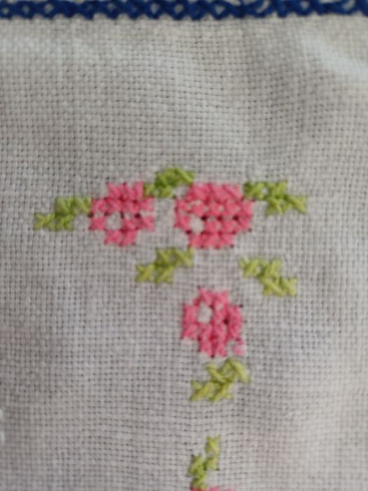 12 guardanapos bordados em ponto cruz