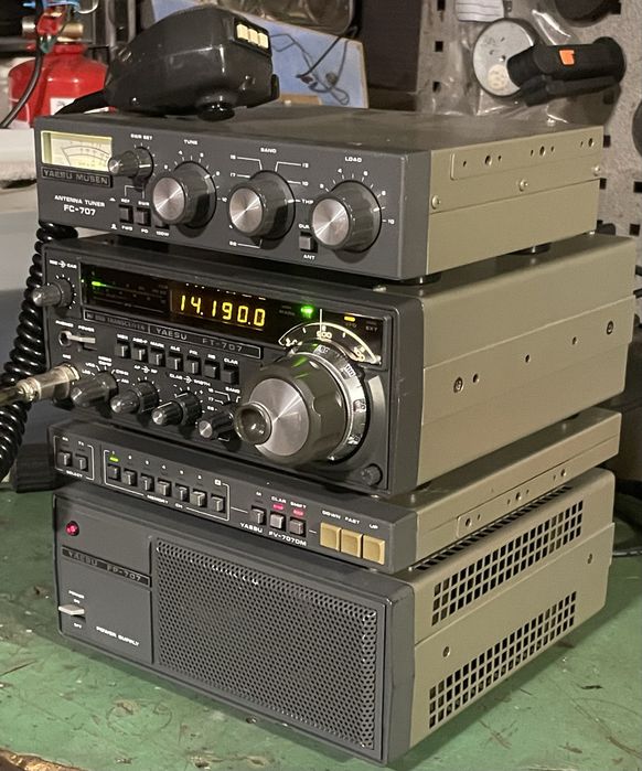 Yaesu FT 707 linha completa