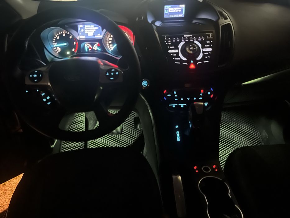 Ford Kuga 2.0 дизель Titanium