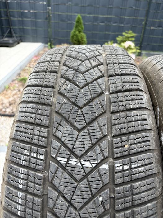 Zimowe Goodyear ULTRAGRIP PERFORMANCE+ 235/60 R20 108 H XL
