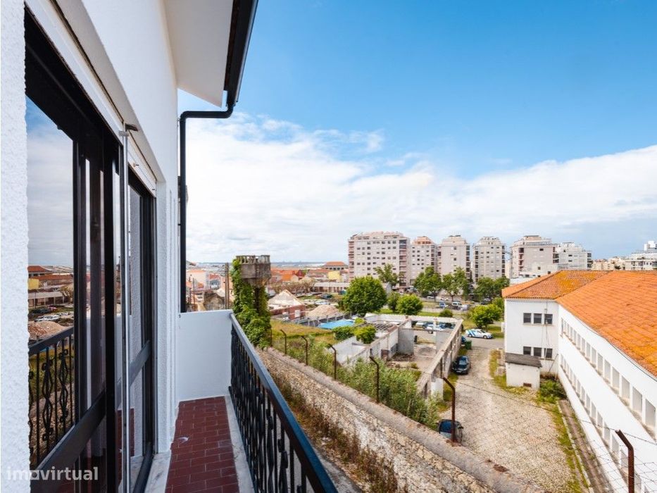 Moradia T1 + 2 mobilada com Garagem, logradouro e anexos com churra...