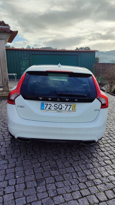 Volvo V60 D4 Momentum Eco