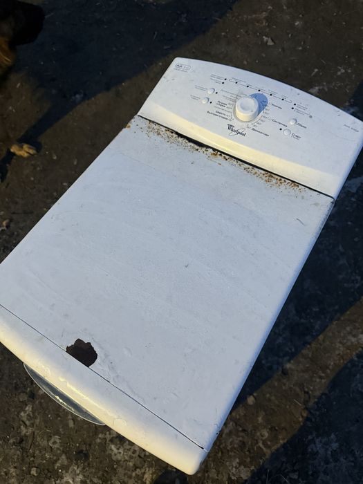 Пральна машинка Whirpool з вертикальним завантаженням 5 кг