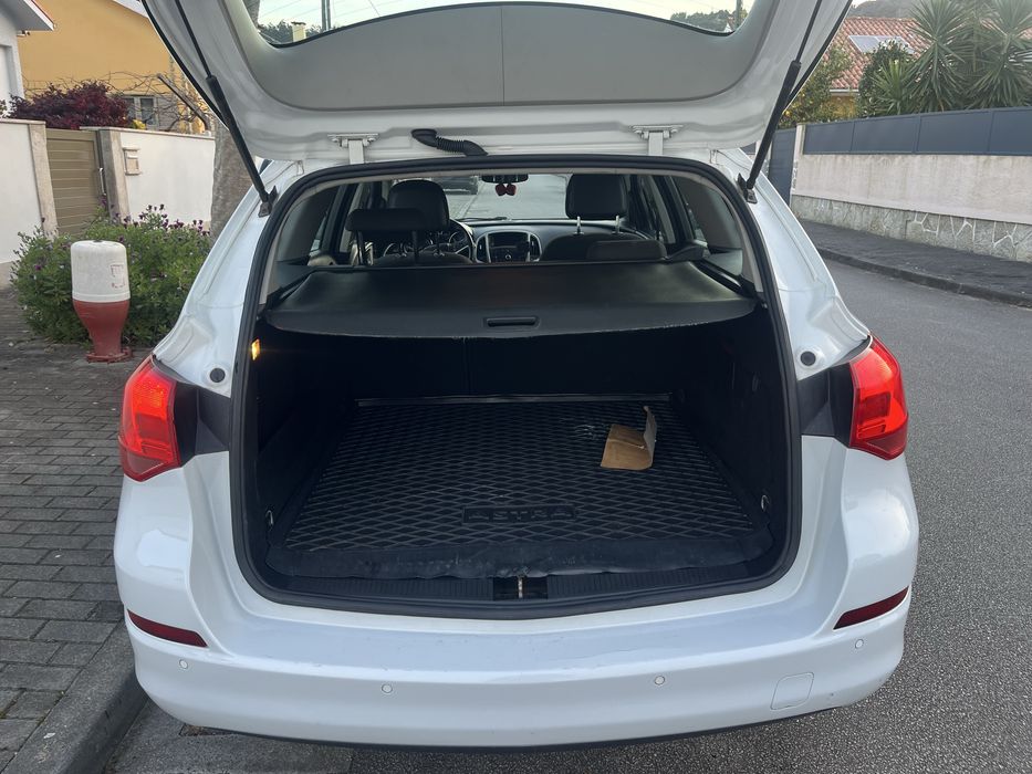 Oplel astra sport tourer