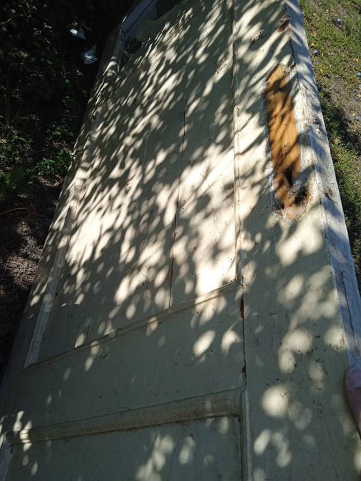 Дверь деревянная