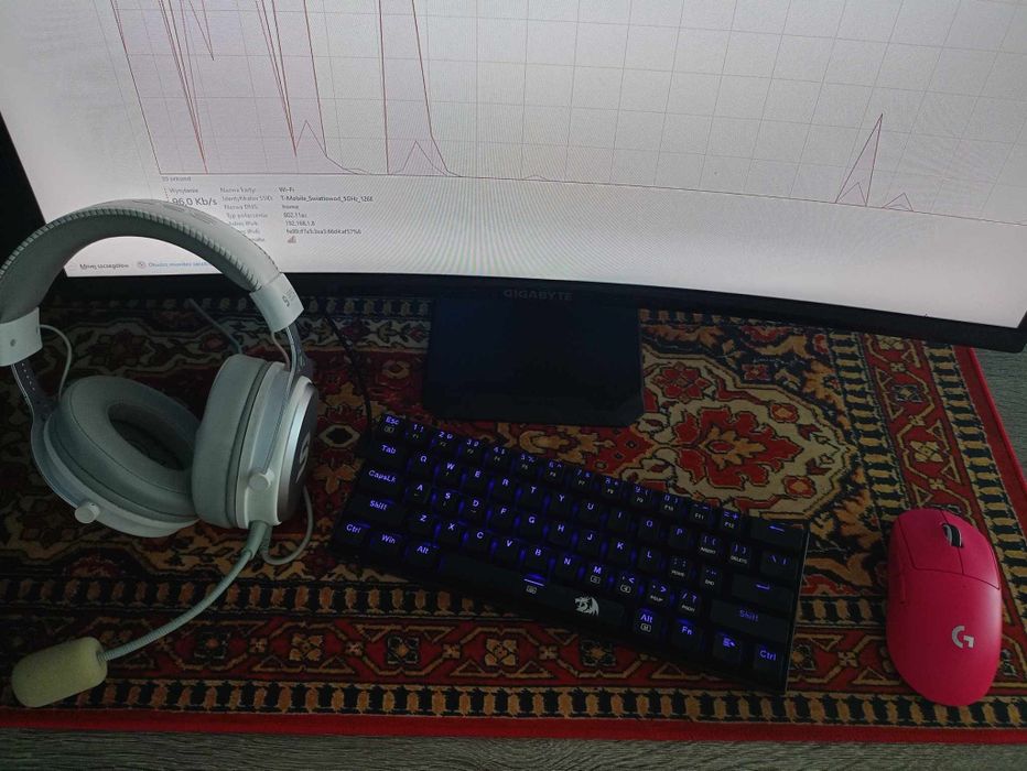 Komputer gamingowy, Monitor 180hz i myszka Logitech G pro Superlight