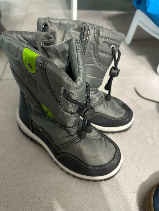 Продам зимні чоботи
