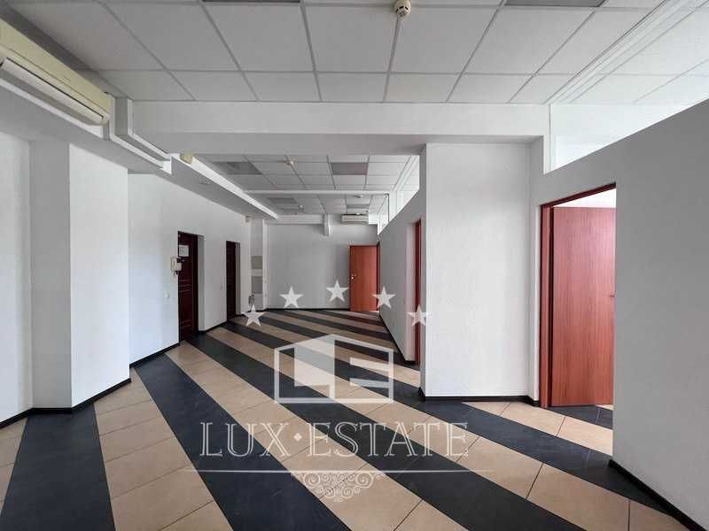 Аренда помещения 130 м2, центр м. Научная ул. Бакулина 4а, Харьков