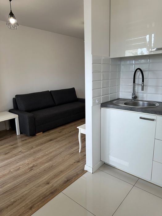 Kawalerka od 1.08 obok Legnickiej z dużym balkonem