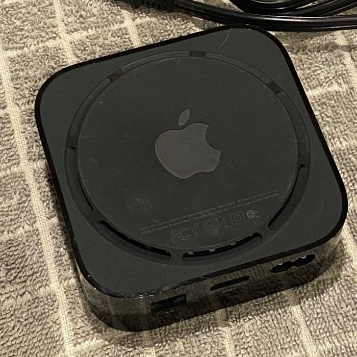Apple TV 4K 64Gb A1842 медіа програвач