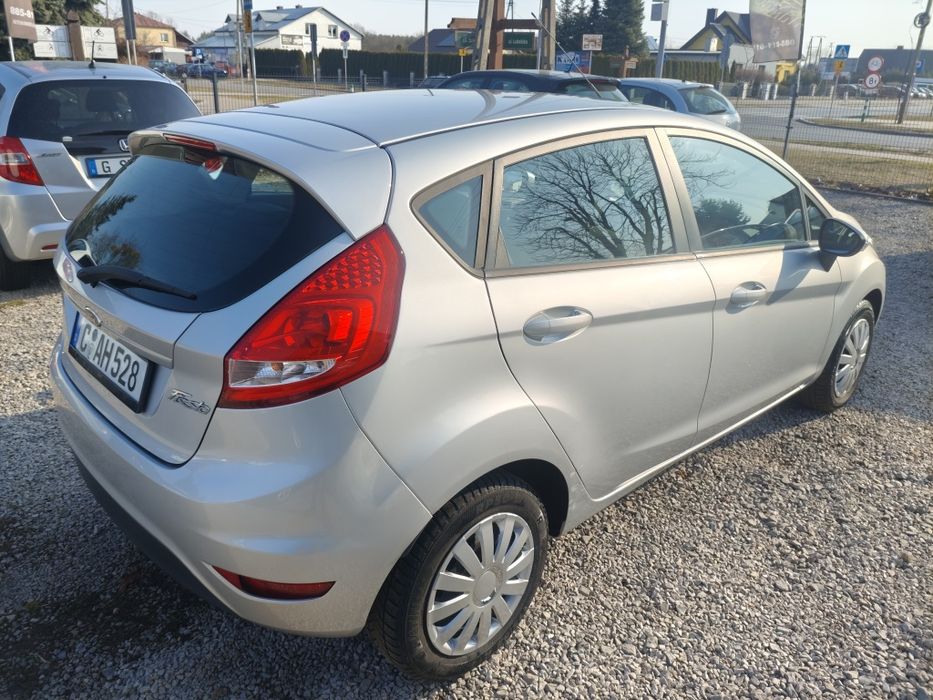 Fiesta  102tyś.km. Cała oryginalna.  2011r.