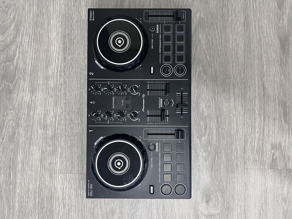 Mesa pioneer DDJ-200