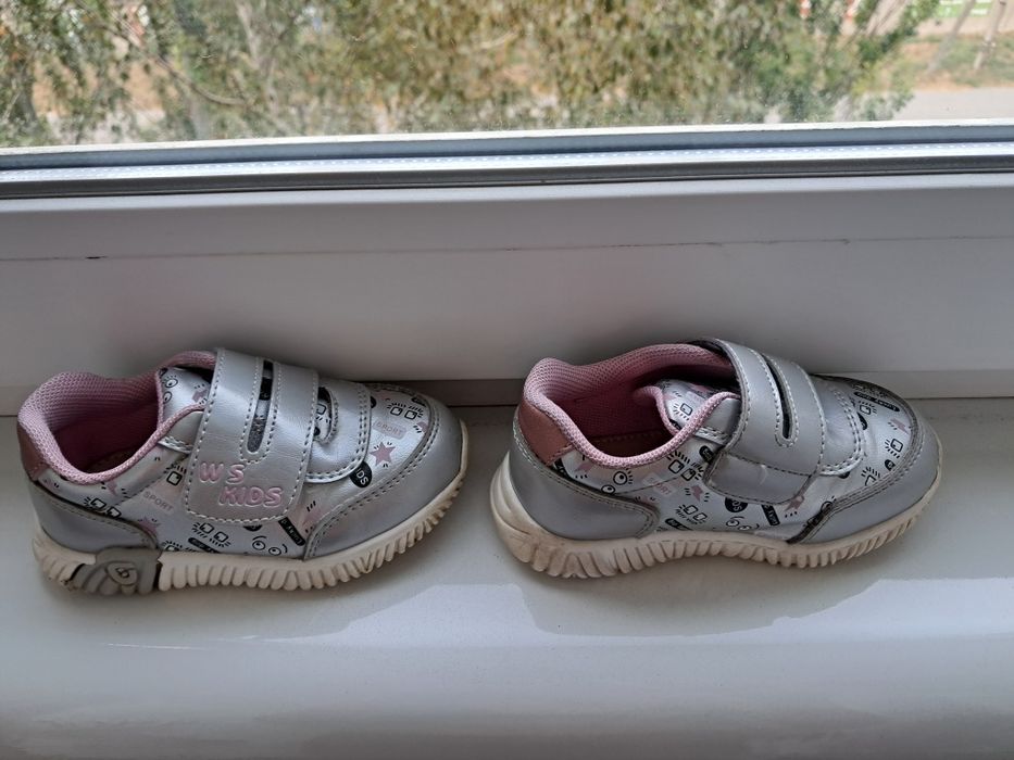 Кроссовки, ботинки для девочки