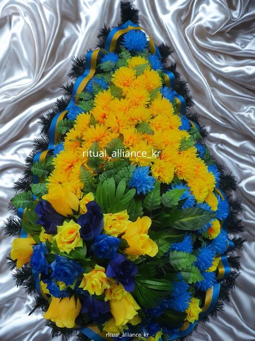 Ритуальні вінки преміум класу.Стандарт,Економ.  м.Кривий Ріг