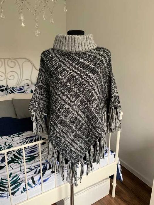 Szare unikatowe ponczo peleryna z frędzlami ciepłe boho jesień S M L